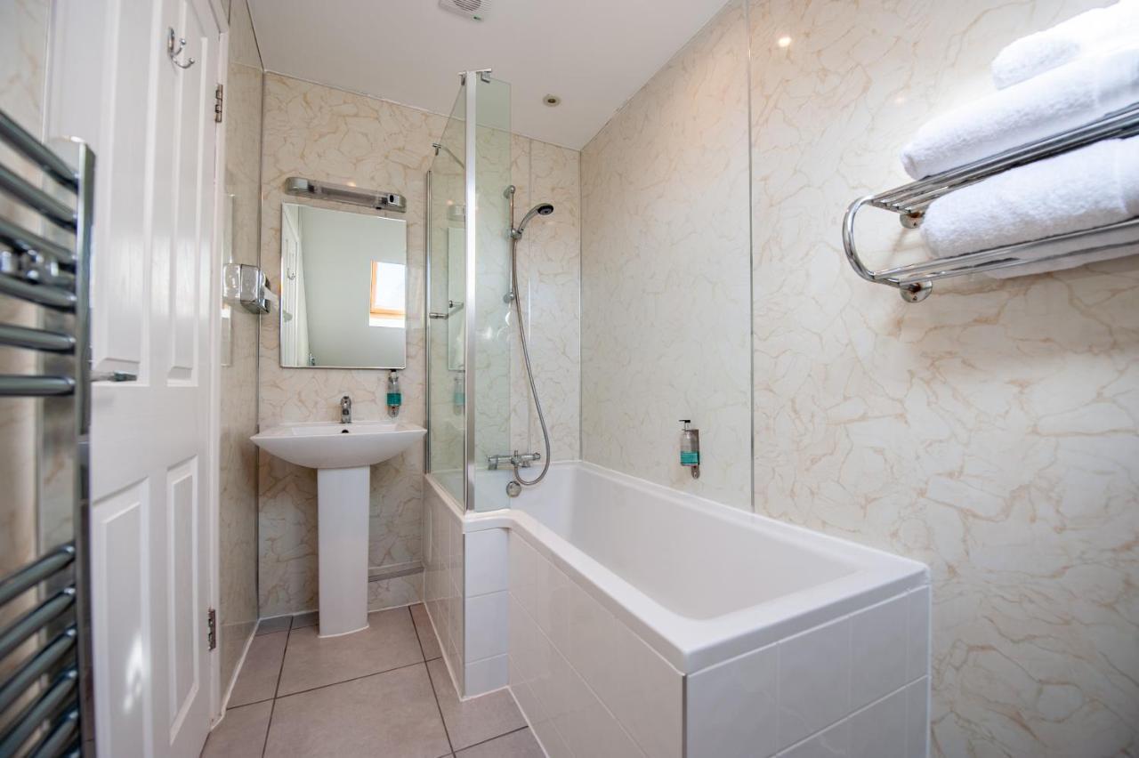 Oakside Lodge Guest House แคนเทอร์เบอรี ภายนอก รูปภาพ